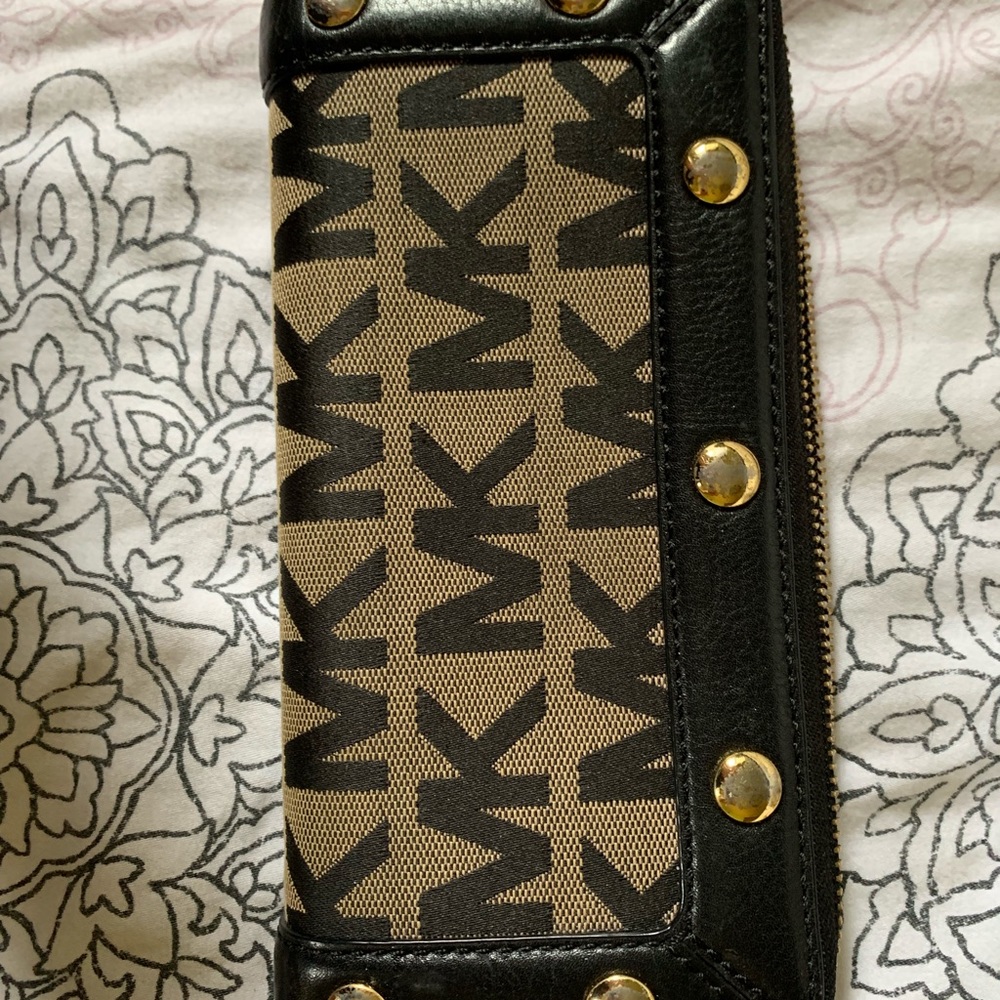 Michael Kors wallet